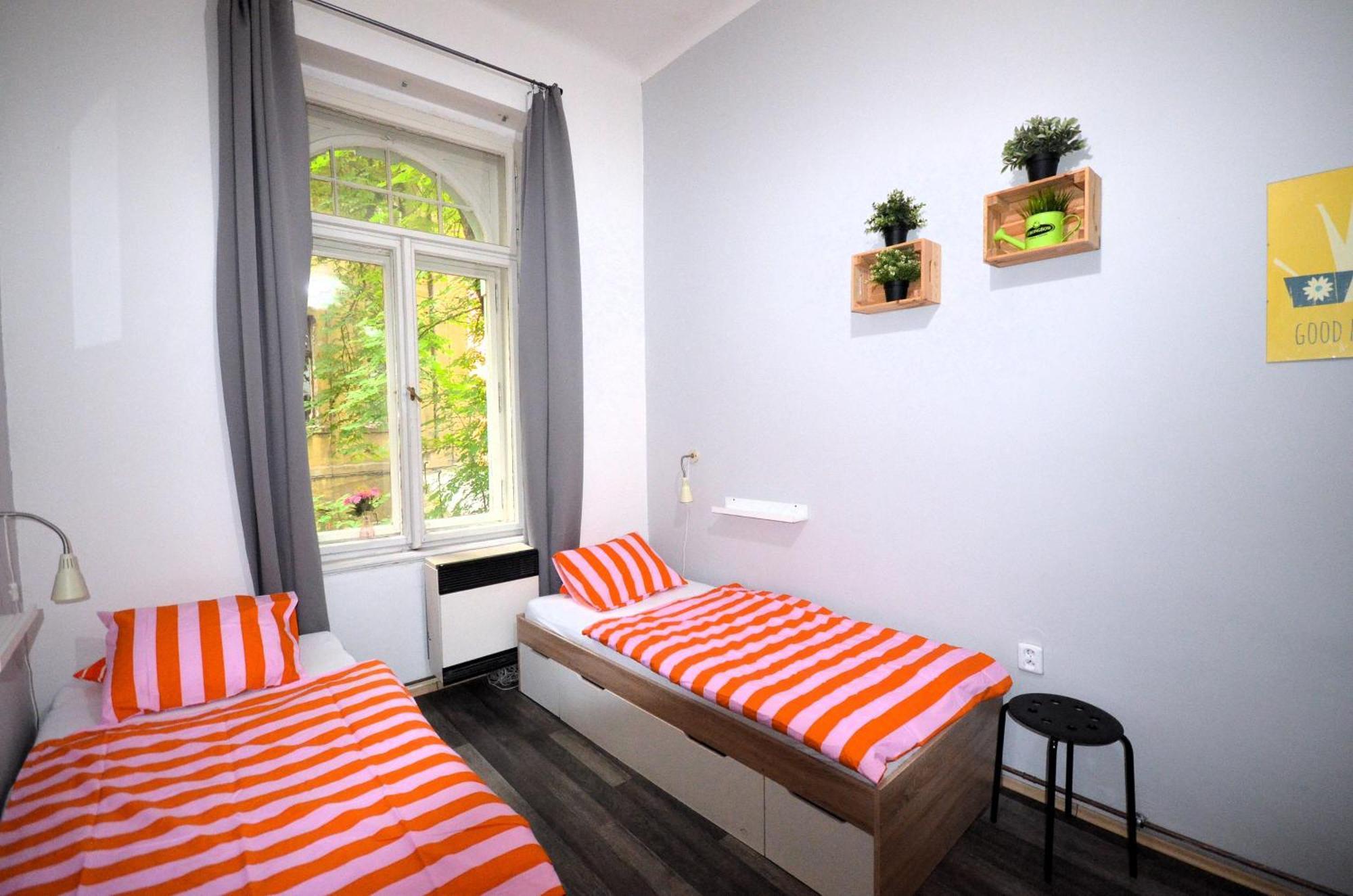 Travel&joy Backpackers Vandrarhem