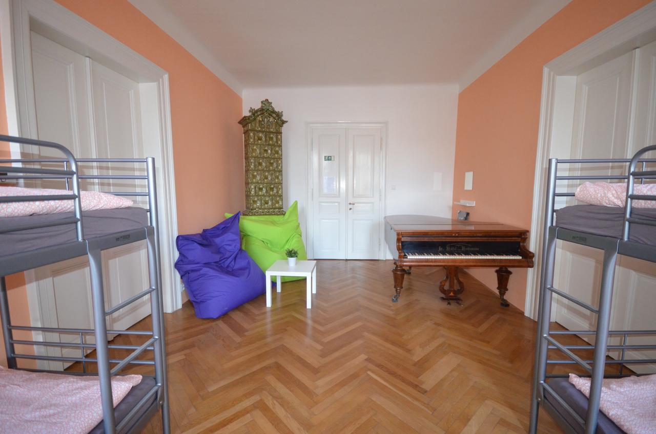 Travel&joy Backpackers Vandrarhem